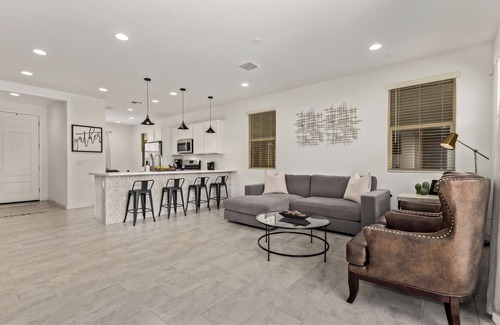 Glendale Sports and Entertainment District House | Walk to State Farm Stadium & Desert Diamond Arena