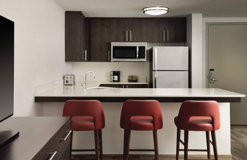 Surfside Hotel | Walk to Surfside Beach from This Well-Appointed Suites w/Kitchenette - 3 Units