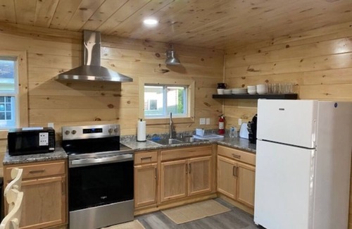 Pymatuning North Cottage | Walk to the Lake Newly Remodeled Cottage