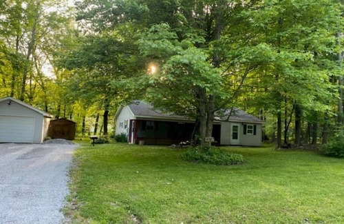 Pymatuning North Cottage | Walk to the Lake Newly Remodeled Cottage
