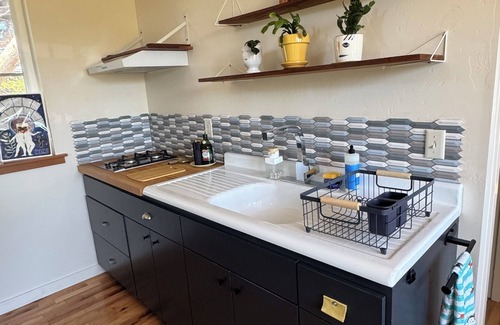 Arcata House | Walk to the Redwoods in charming Arcata