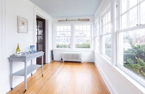 Pipes Cove House | 🌟 Walk to the village ❤ of Greenport