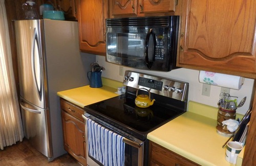 Green Mountain Falls House | Walk to Town, Wade in the Creek