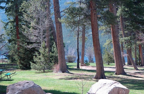 Grand Lake Cabin | Walk To Town, Lake, Private Beach! Gateway to RMNP on the LAKE