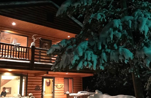 Grand Lake Cabin | Walk To Town, Lake, Private Beach! Gateway to RMNP on the LAKE