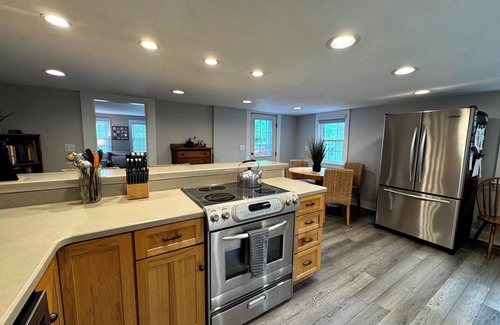Rockport House | Walk to Town & Train, Rockport Beaches & Shops – 3BR, AC, Parking