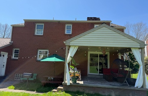Dark Hollow Woods House | Walk to US OPEN! 4 bedroom house in Oakmont blocks from Oakmont Country Club