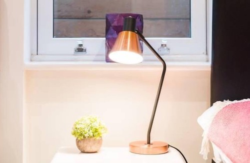 Ealing Apartment | Walk to Walpole Park from a Serene City Retreat