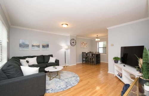 Kenilworth House | Walkable 2BR Condo Near Greenway + Mission