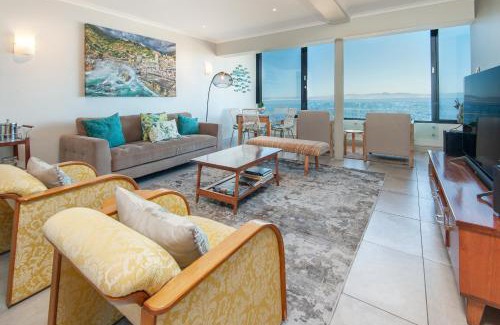 Hermanus City-Centre Apartment | Walker Bay Luxury Seafront Apartment