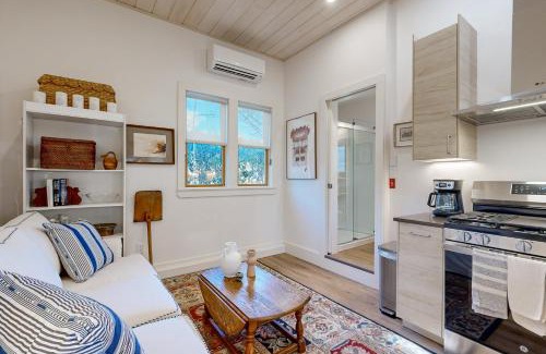 Camden House | Walker Cottage