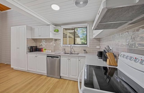 Bright Apartment | Walkers Retreat, Bright