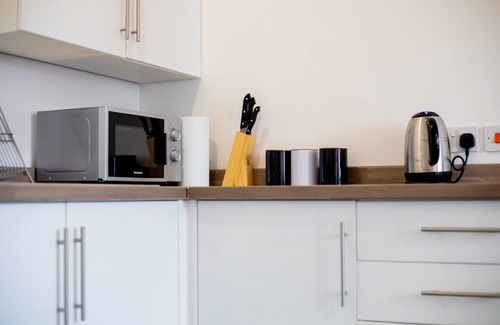North Shields Apartment | Walking Distance to Restaurants, Bars, Cafes, Metro Station, and Ferry Terminal