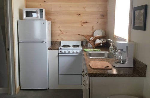 Geneva-on-the-Lake Cottage | Walking Distance to Famous GOTL Strip