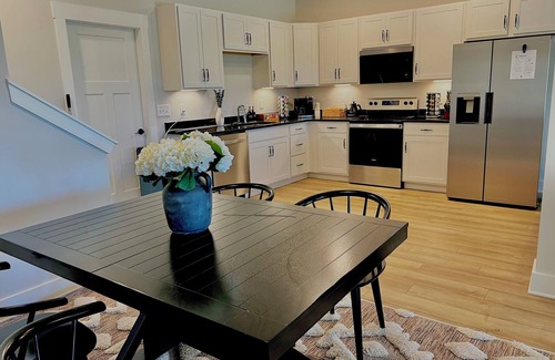 Central House | Walkout Basement Retreat