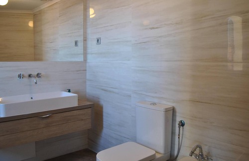 Parede House | Wall Beach Apartement T4 with sea view and pool