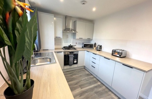 Stockton-on-Tees House | Wallis House by Blue Skies Stays