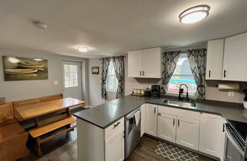 Hawley Villa | Wally's Compound | Rent 3 Adjacent Properties!