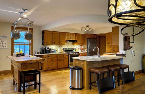 Port Rowan Other | Walnut Grove Estate is a spacious and cozy farmhouse with 50acres of privacy.