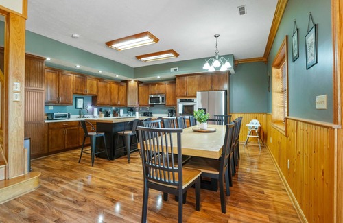 Logan Cabin | Walnut Ridge Retreat | Pickleball | Pond | Pool
