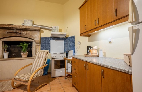 Archanes Villa | Walnut tree Villa Ano Archanes-10km from Heraklion