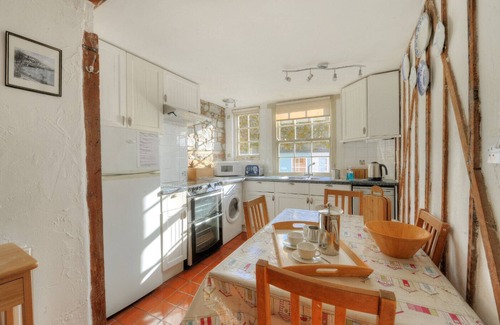 Lyme Regis House | WALTHAM HOUSE, pet friendly, country holiday cottage in Lyme Regis