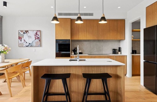 Wanaka Villa | Wanaka New Luxury | Outdoor Fire | Sleeps 8