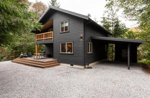 Glacier House | Wandering Rivers Retreat