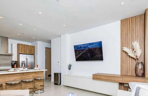 Opal Apartment | Wariruri 2-13 BRAND NEW Apartment, private balcony!