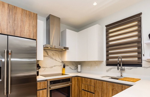 Opal Apartment | Wariruri 3-19 Luxurious Apartment, with ocean view balcony, Noord, Aruba
