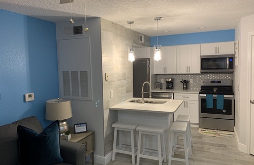 Kissimmee Condo | Warm and cozy 1 bed/1 bath Condo Just 7 miles from Disney!