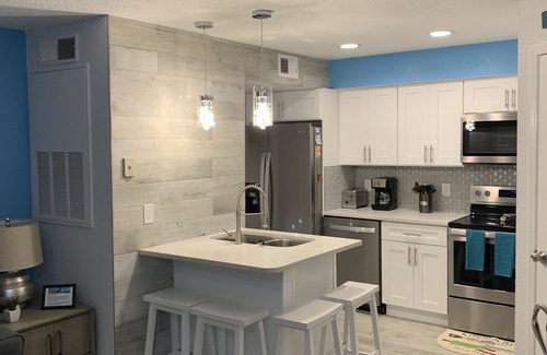 Kissimmee Condo | Warm and cozy 1 bed/1 bath Condo Just 7 miles from Disney!
