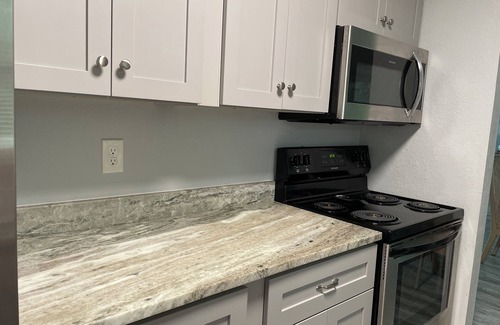 Spring Hill House | Warm and cozy home in quiet neighborhood! LLC