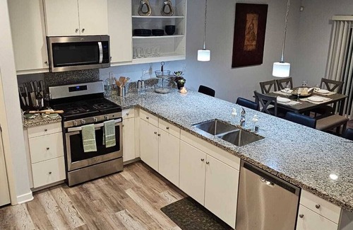 Moreno Valley House | Warm and Cozy Living Experience