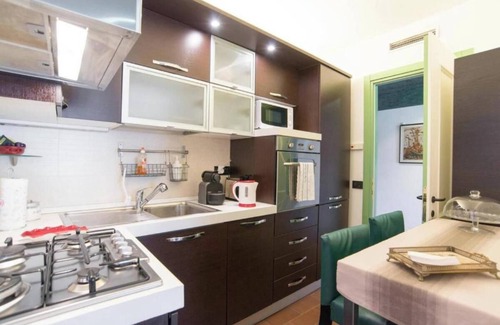 San Marco Apartment | Warm and Inviting Canal-Side Retreat in San Marco, Venice