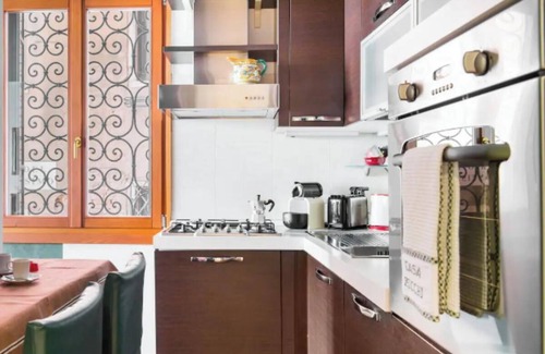 San Marco Apartment | Warm and Inviting Canal-Side Retreat in San Marco, Venice