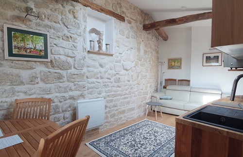 Saint-Merri Apartment | Warm appartment in the center of historical Paris with full equipment
