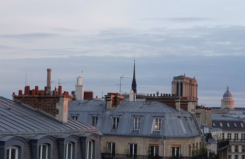 Saint-Merri Apartment | Warm appartment in the center of historical Paris with full equipment