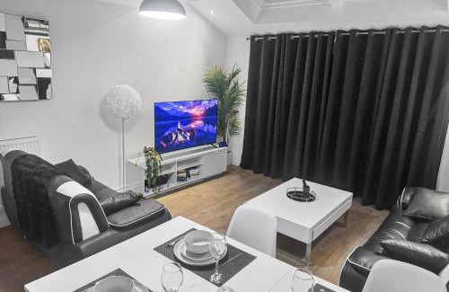 Salford House | Warm&Cosy 3Bedroom Home in the heart of Manchester