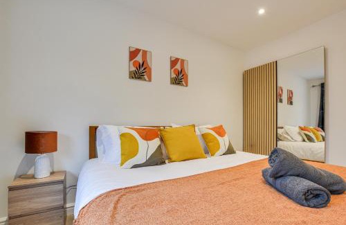 Little Hulton House | Warm & Cosy, Pet-friendly Home