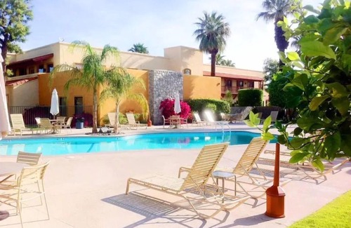 Sunrise Vista Chino Condo | Warm Living in Palm Springs