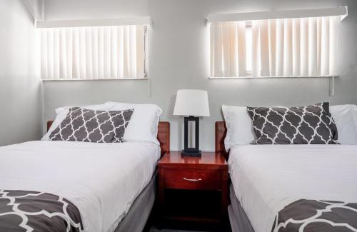 Riverview Apartment | Warm Private Room in Detroit for Up to 4 w WiFi