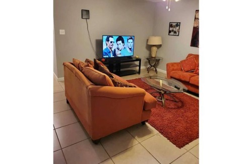 Warner Robins House | Warner Robbins home away from home