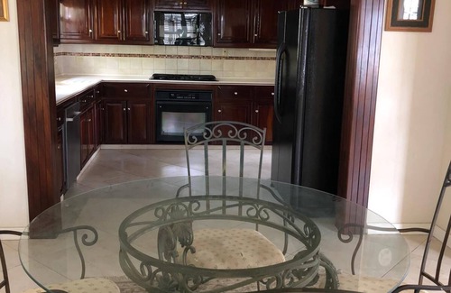 Christie House | Warrens vacation retreat less than12 min our lovely west coast beaches