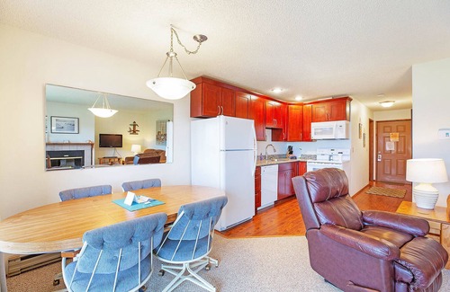 Moclips Condo | Watch the Sunset over the Pacific Ocean