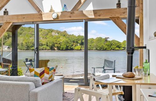 Dittisham House | Water Edge Boathouse - On the River Dart