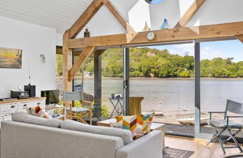 Dittisham House | Water Edge Boathouse - On the River Dart