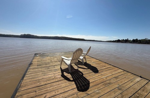 Gilbertsville House | Water Front Cabin with PRIVATE dock- high water year round, Close to marina