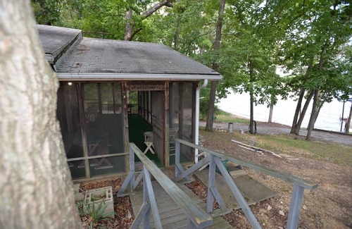 Gilbertsville House | Water Front Cabin with PRIVATE dock- high water year round, Close to marina