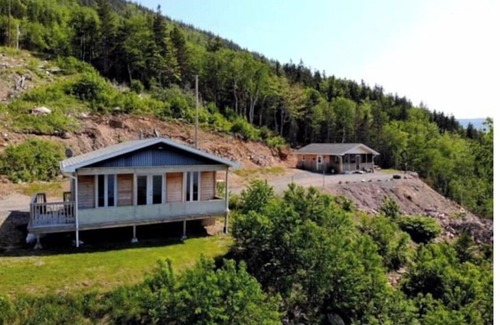 South Harbour Cottage | Water front cottages #1 Your Highlands National Park base camp, on South Harbour